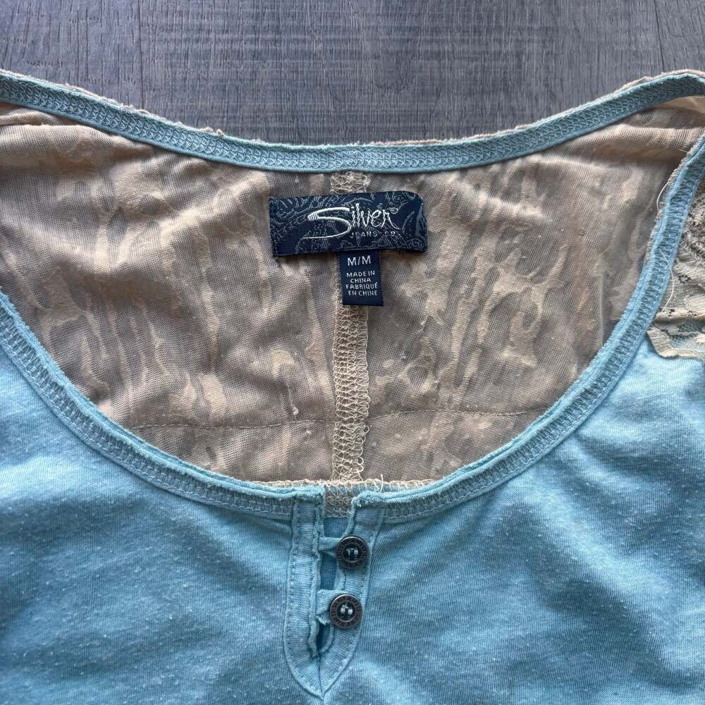 Silver Jeans Co. Blue and Beige Lace Trim Long Sleeve Henley Top Size M - Picture 2 of 4